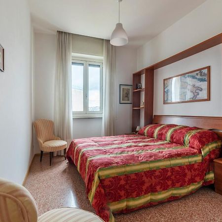 Sunny Apartment Piramide Rome Extérieur photo