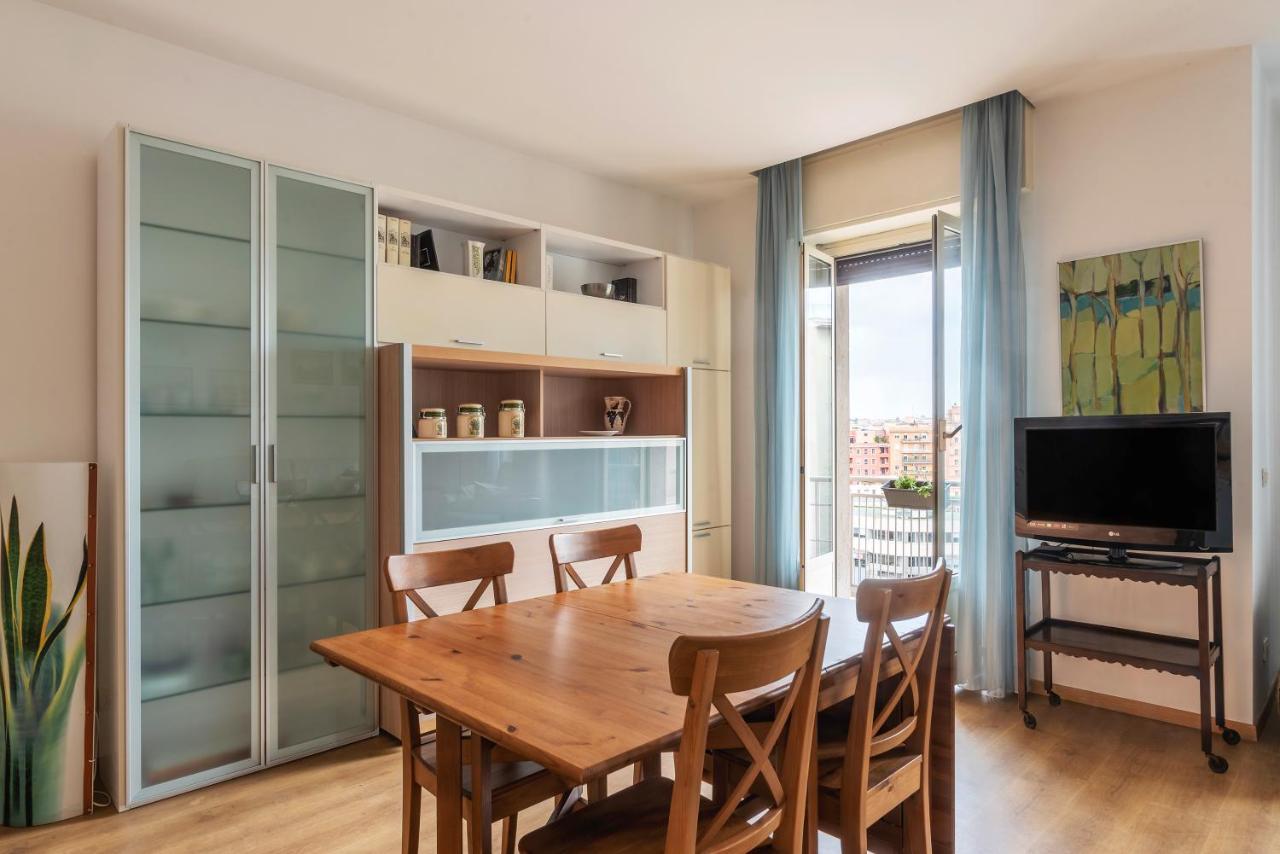 Sunny Apartment Piramide Rome Extérieur photo