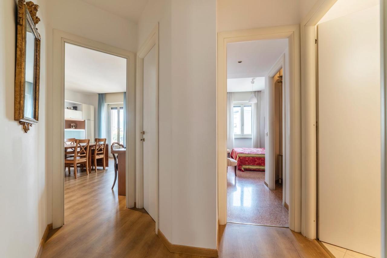 Sunny Apartment Piramide Rome Extérieur photo